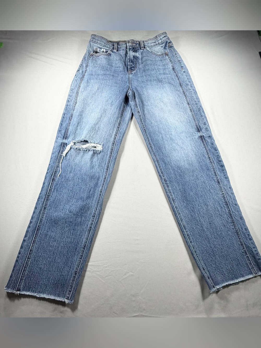 KanCan Womenās 7/27 Wide Leg Jeans Light Wash Distressed Raw Hem